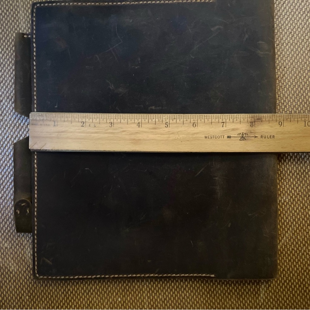 Leather case - Picture 13 of 16